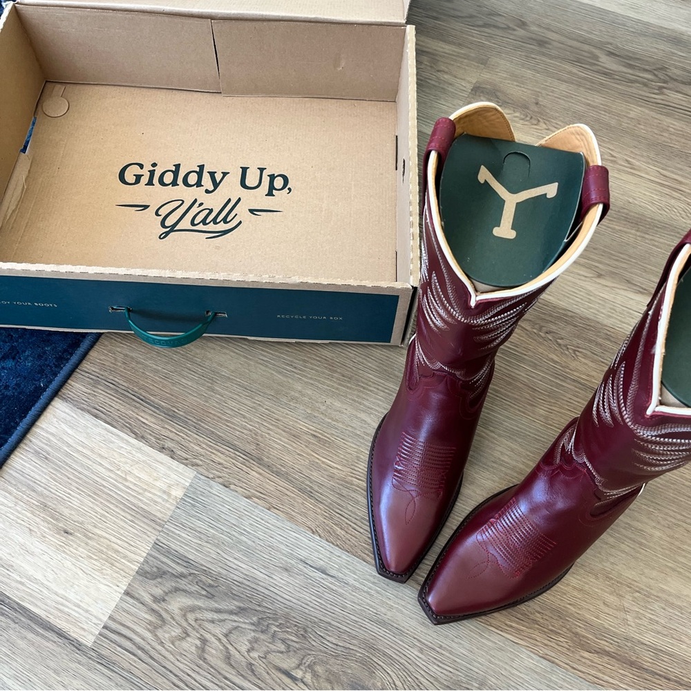 Brand NEW Tecovas Burgundy Heeled Boots